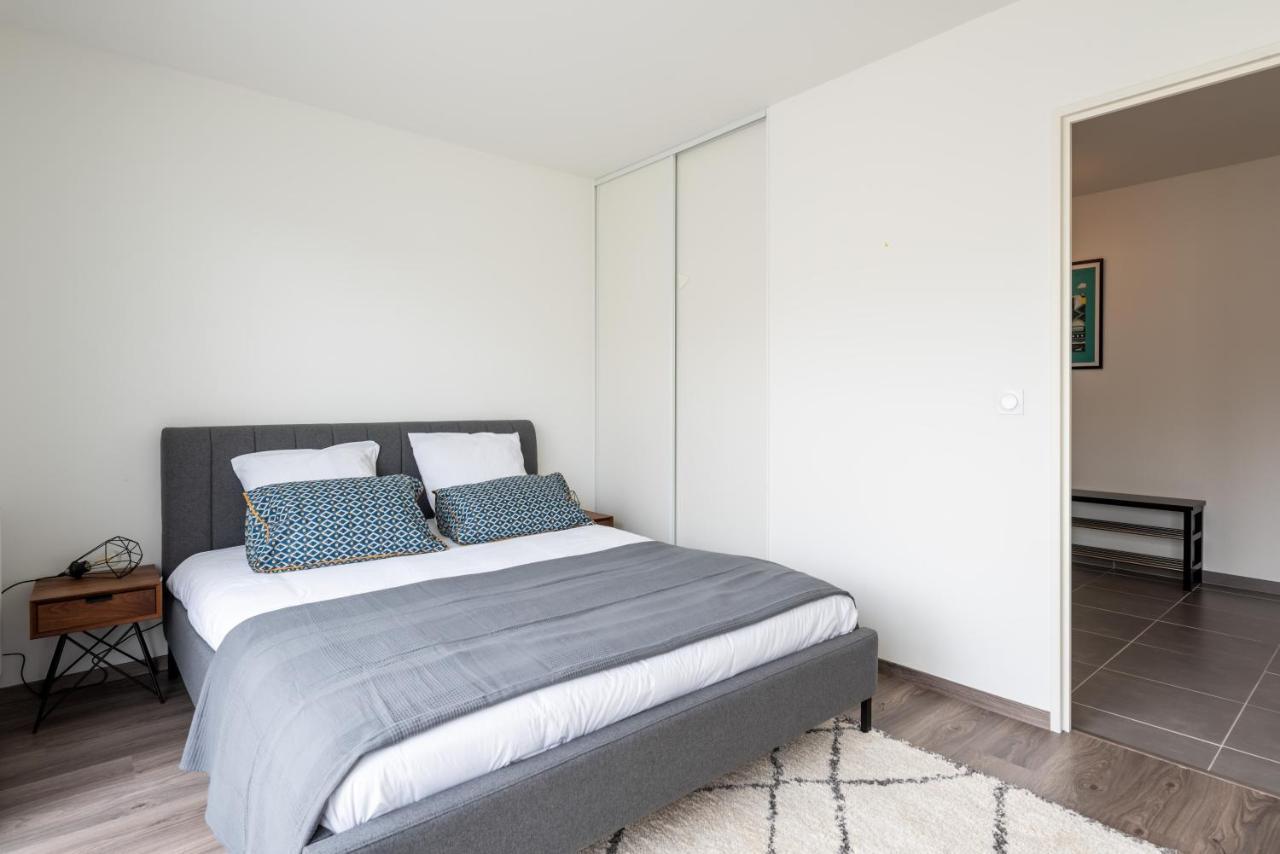 Appartement De Standing Avec Grande Terrasse Вильорбан Екстериор снимка