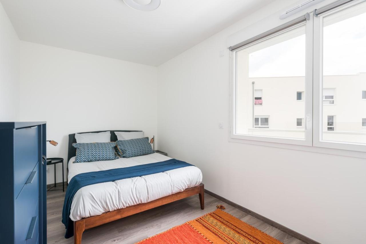 Appartement De Standing Avec Grande Terrasse Вильорбан Екстериор снимка