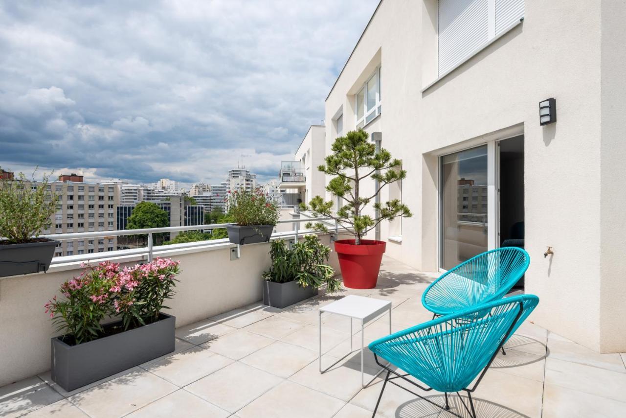 Appartement De Standing Avec Grande Terrasse Вильорбан Екстериор снимка